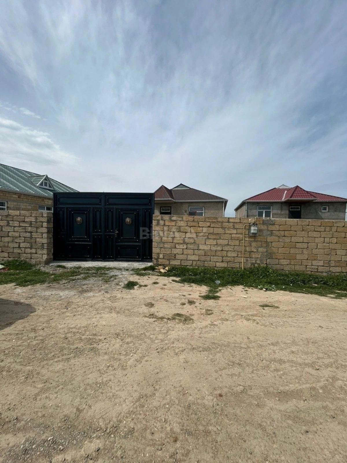 Satılır 3 otaqlı həyət evi 100 m²