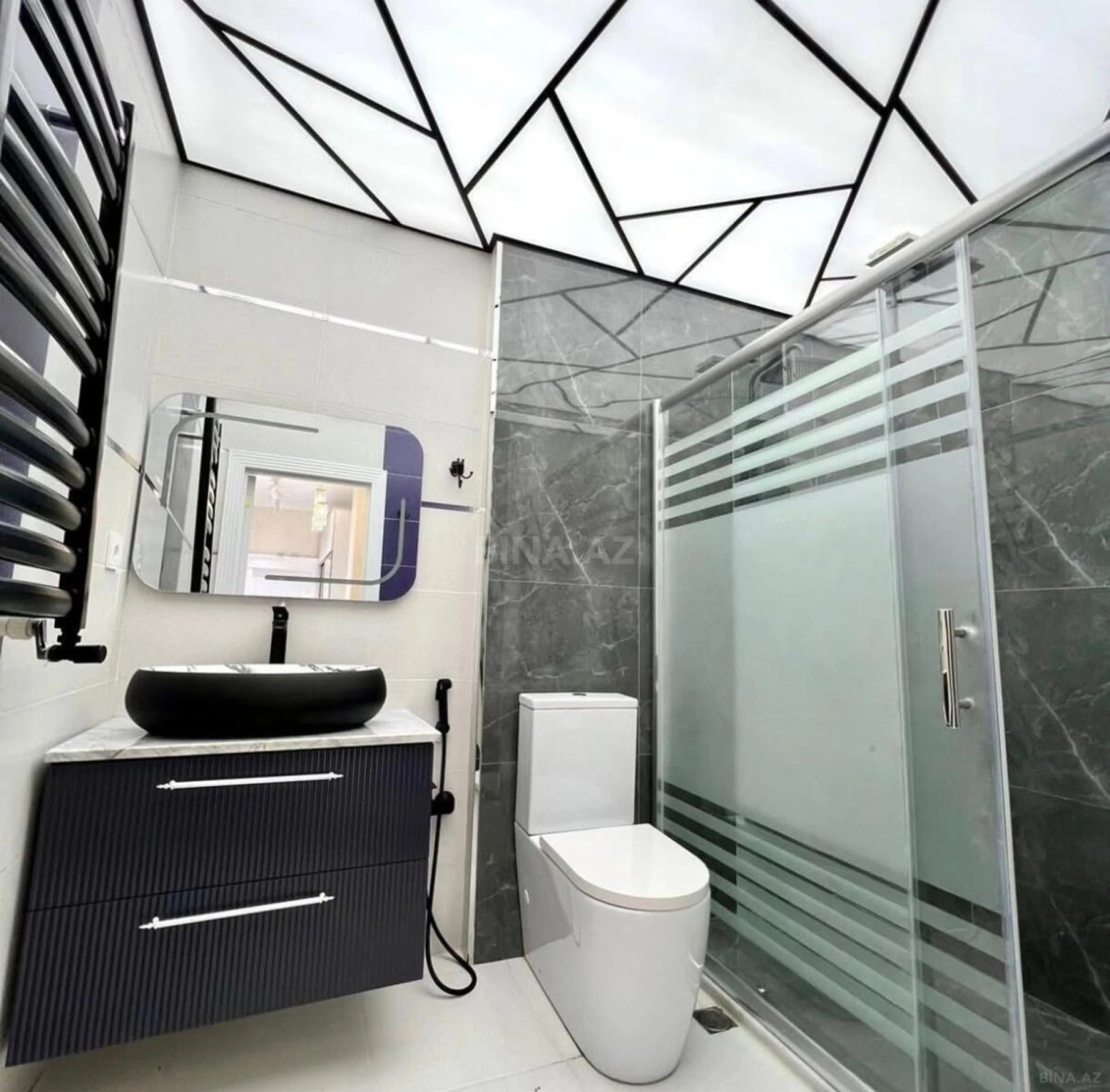 Satılır 2 otaqlı mənzil 98 m²