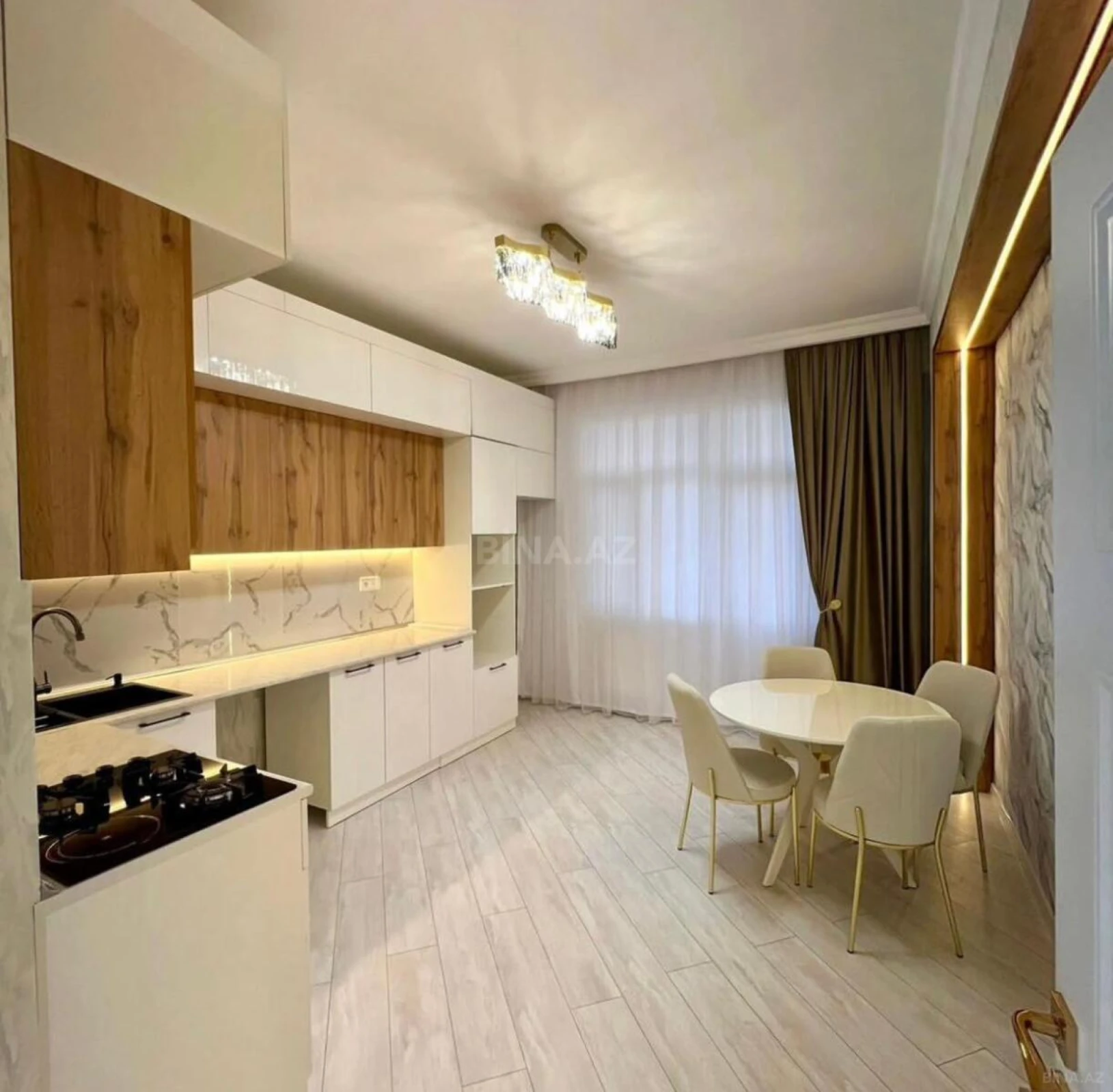 Satılır 2 otaqlı mənzil 98 m²