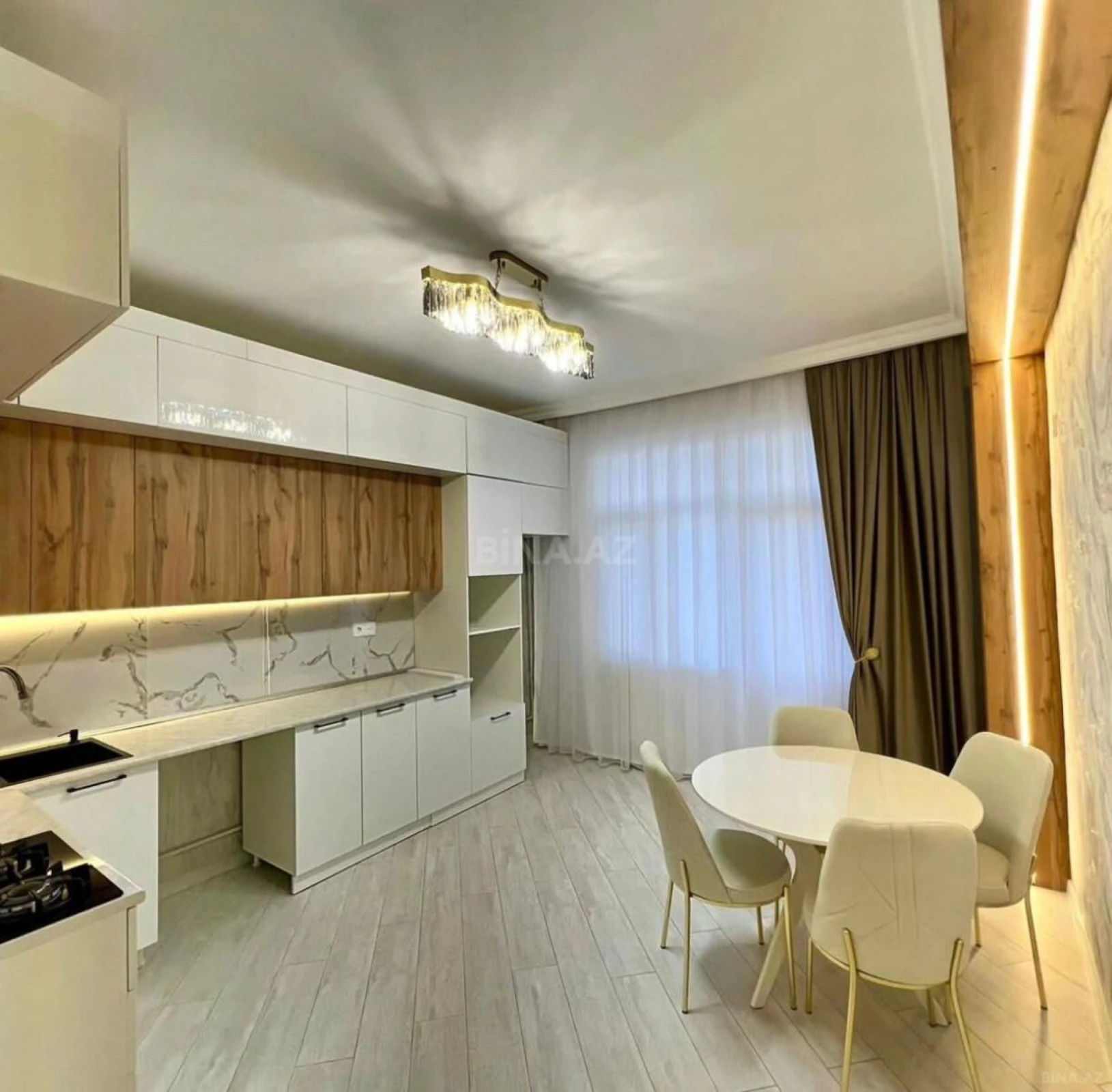 Satılır 2 otaqlı mənzil 98 m²