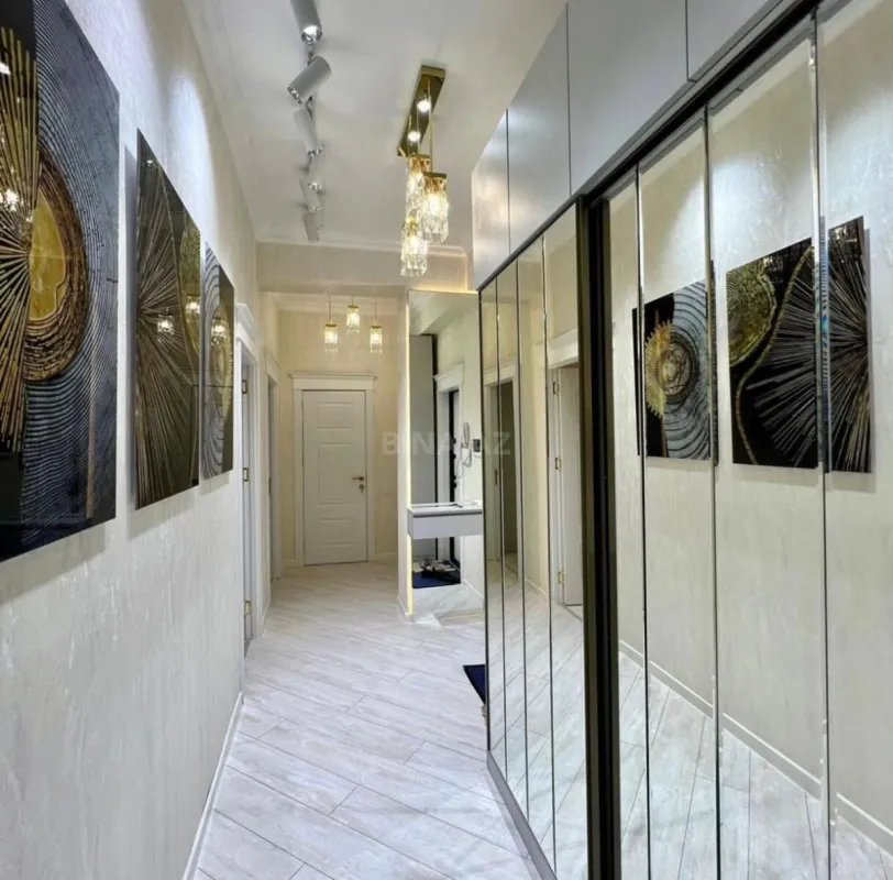 Satılır 2 otaqlı mənzil 98 m²