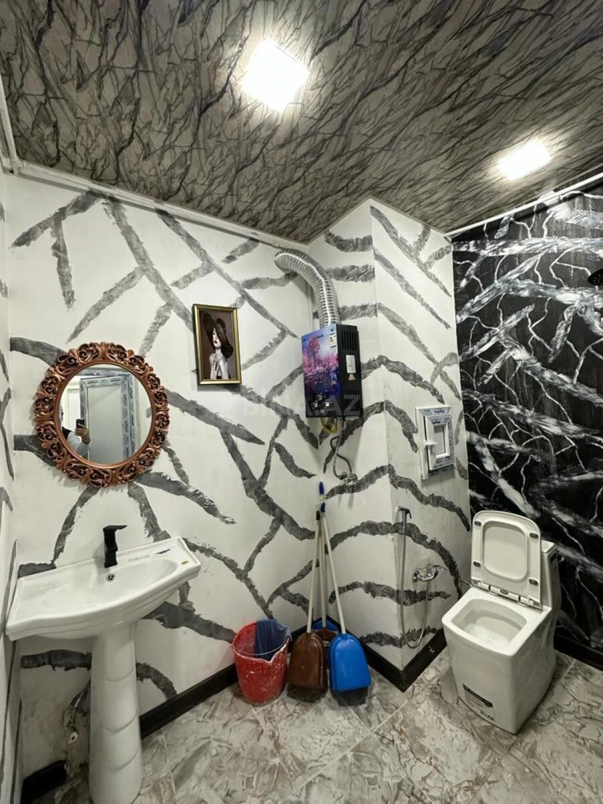 Satılır 2 otaqlı mənzil 49 m²