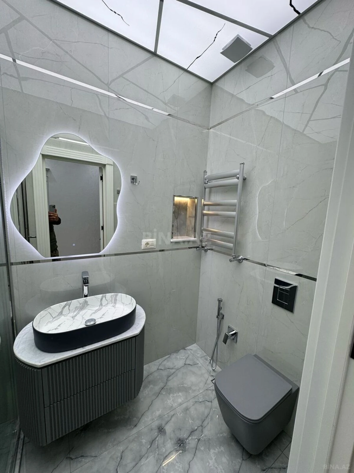 Satılır 3 otaqlı mənzil 95 m²