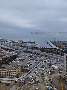 Satılır 3 otaqlı mənzil 155 m²