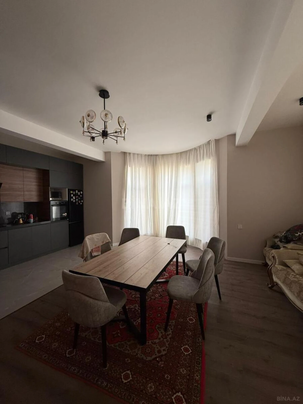 Satılır 4 otaqlı həyət evi 250 m²