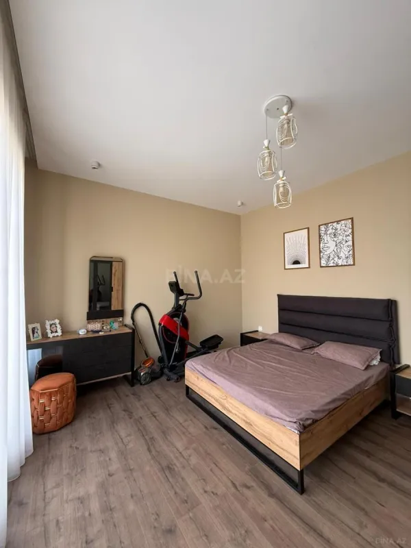 Satılır 4 otaqlı həyət evi 250 m²