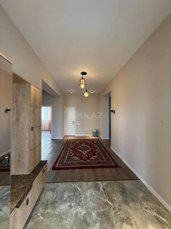 Satılır 4 otaqlı həyət evi 250 m²
