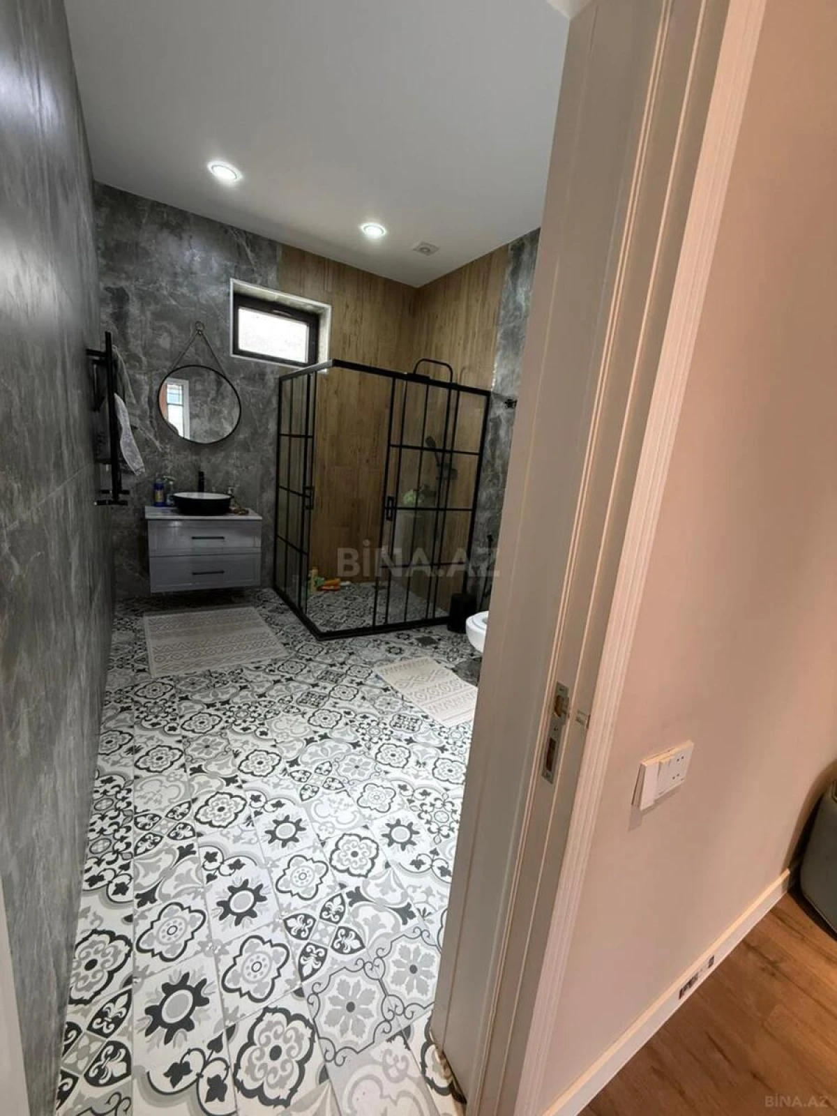 Satılır 4 otaqlı həyət evi 250 m²