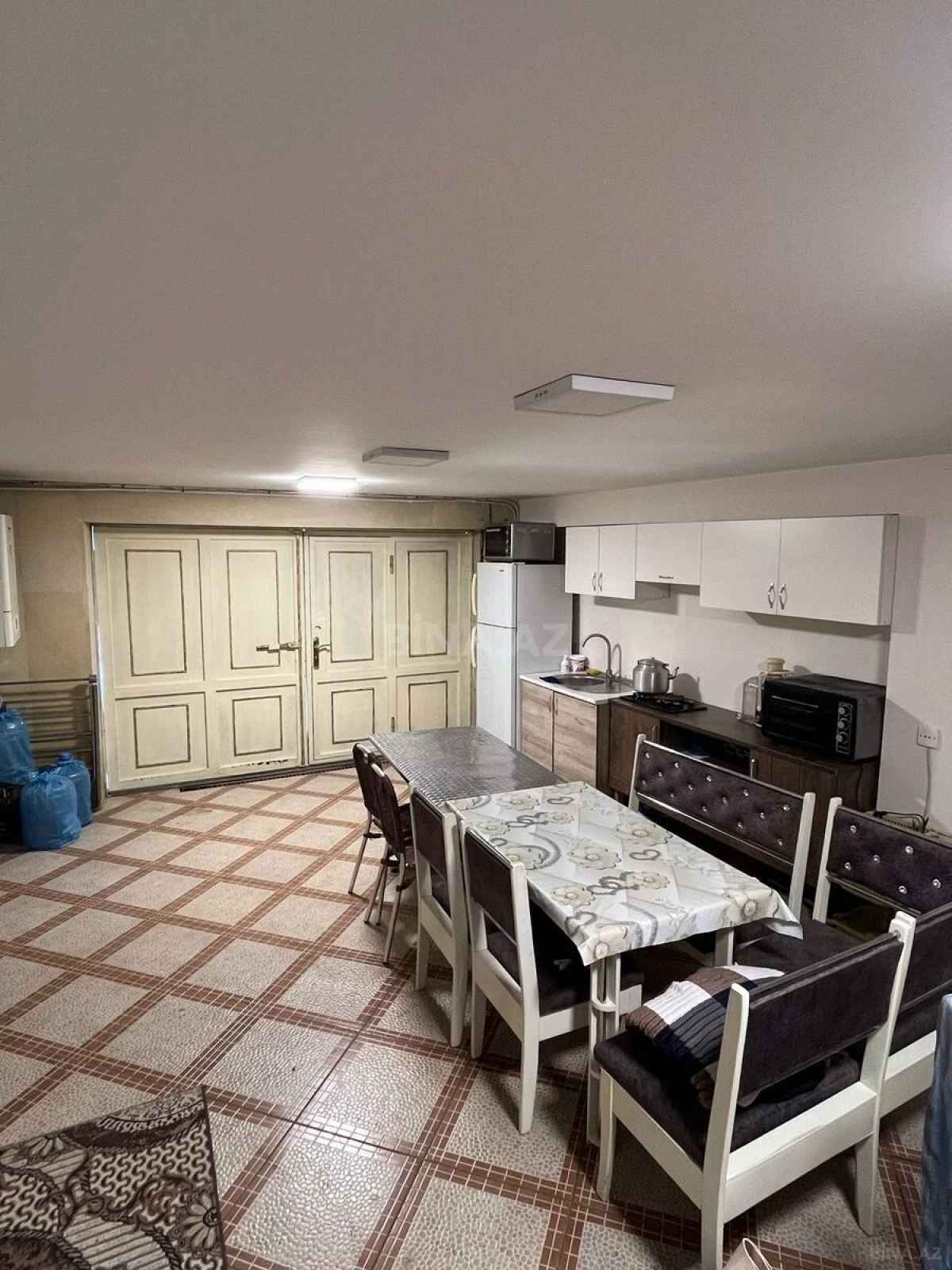 Satılır 4 otaqlı həyət evi 200 m²