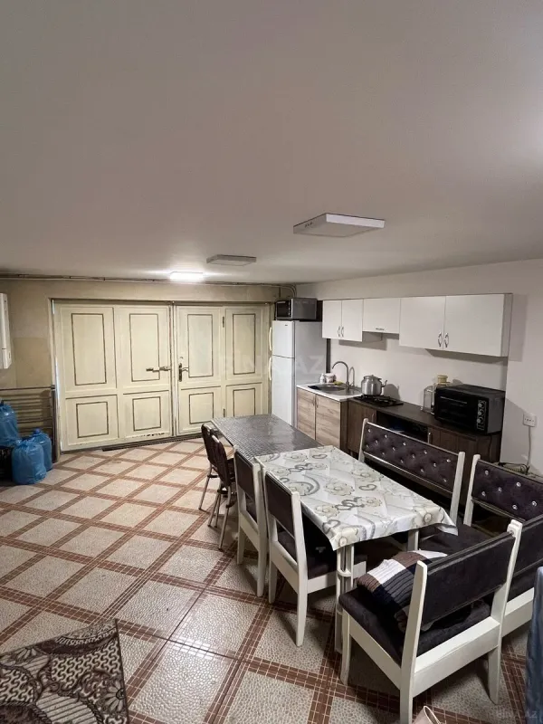 Satılır 4 otaqlı həyət evi 200 m²