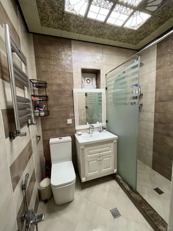 Satılır 4 otaqlı həyət evi 200 m²