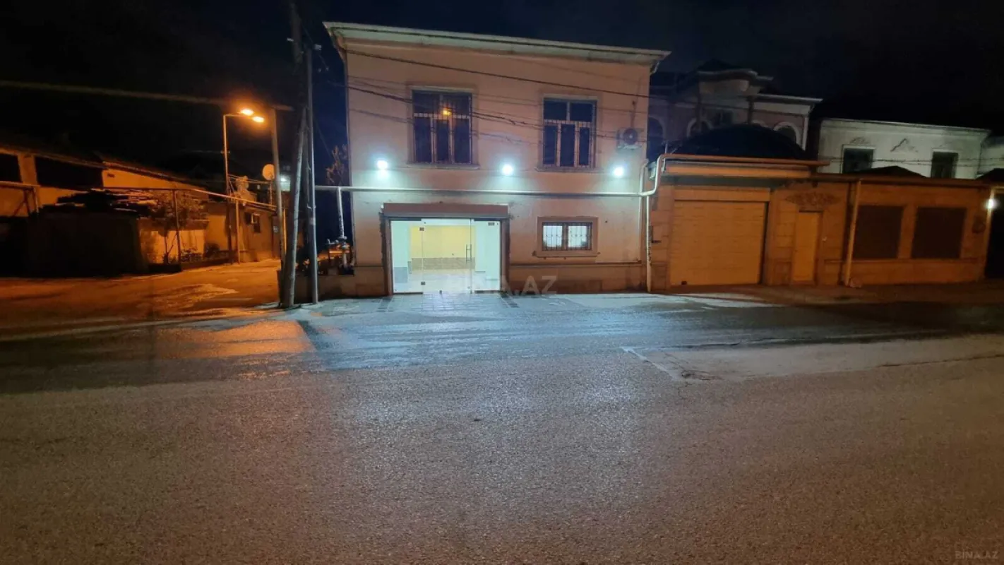 Satılır 4 otaqlı həyət evi 200 m²