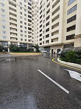 Satılır 3 otaqlı mənzil 137 m²