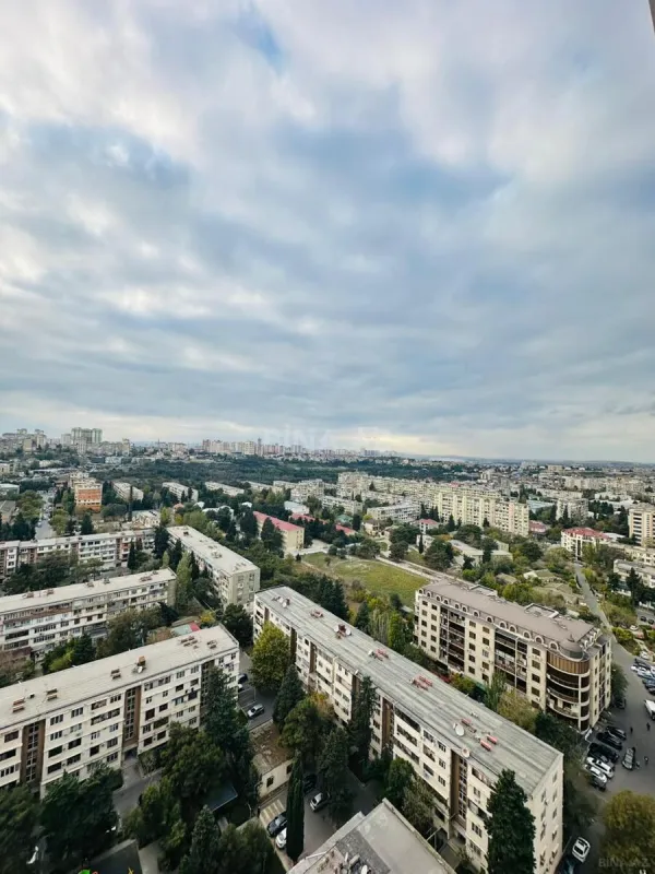 Satılır 3 otaqlı mənzil 137 m²