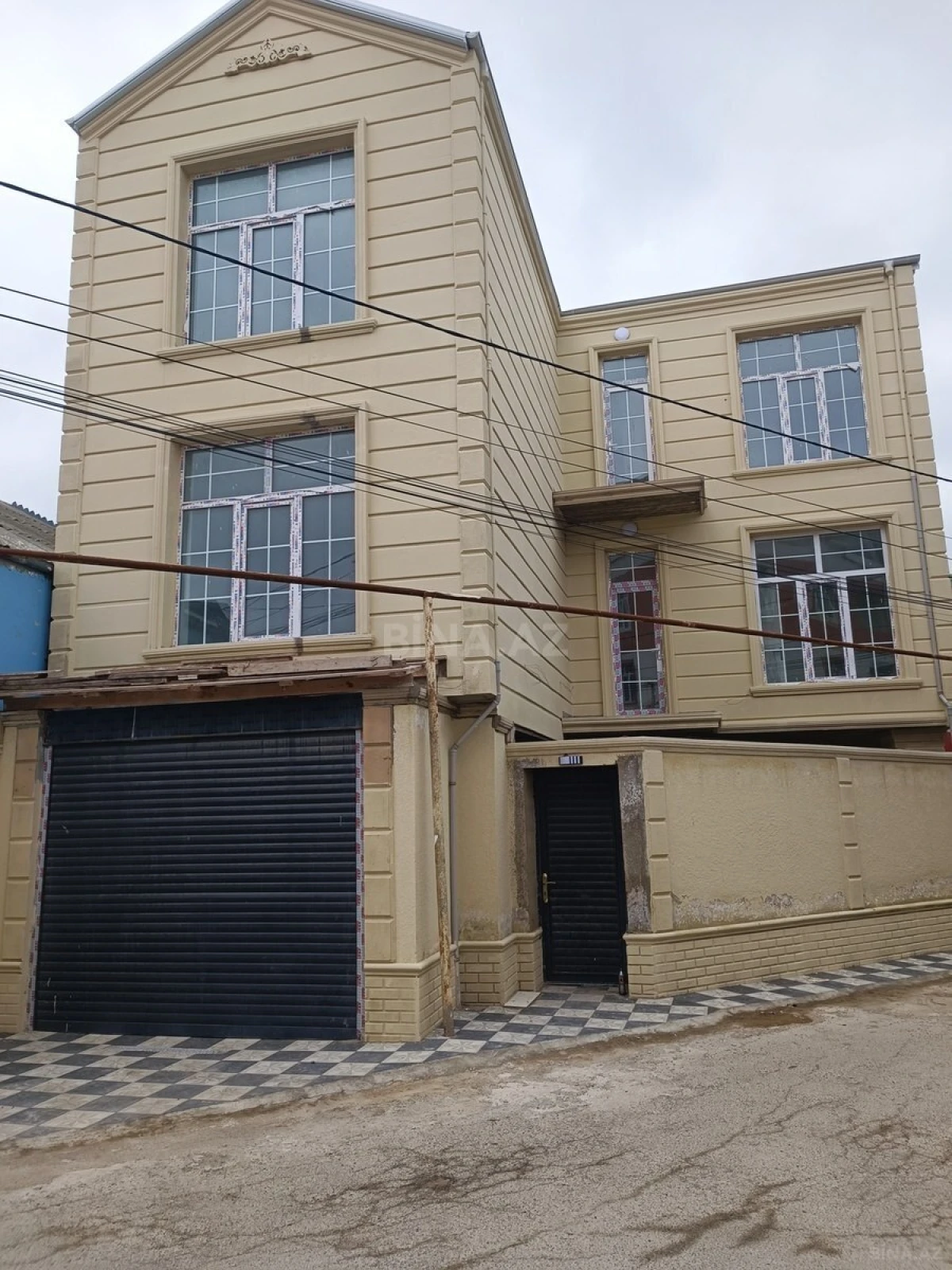 Satılır 5 otaqlı həyət evi 150 m²