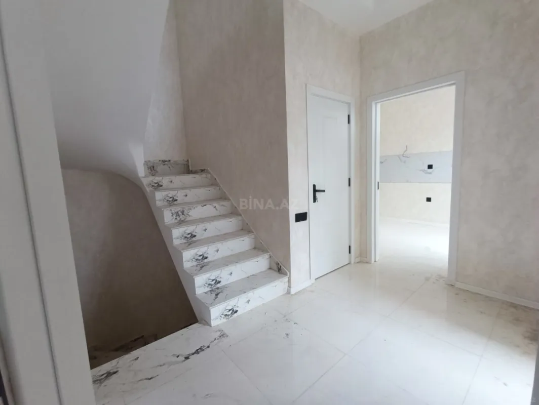 Satılır 5 otaqlı həyət evi 150 m²