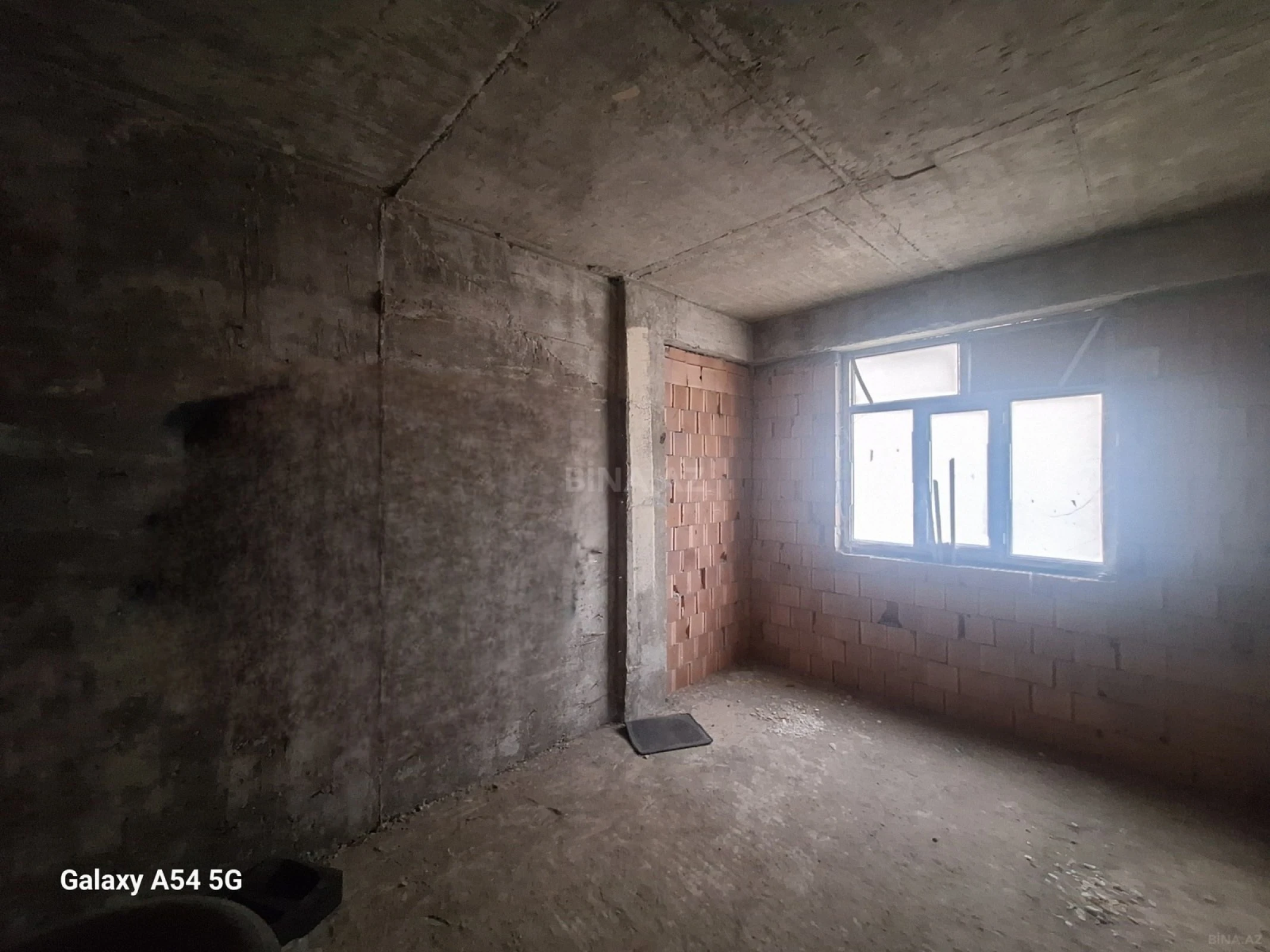 Satılır 1 otaqlı mənzil 50.3 m²