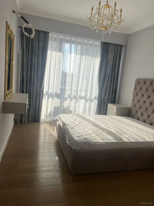 Kirayə verilir 2 otaqlı mənzil 70 m²