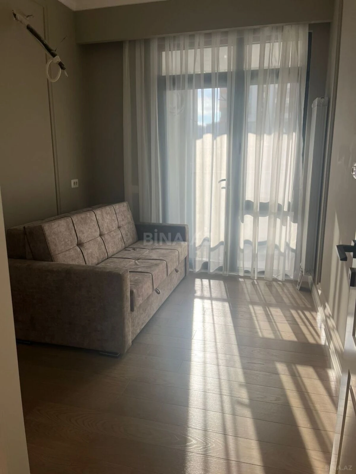 Kirayə verilir 2 otaqlı mənzil 70 m²