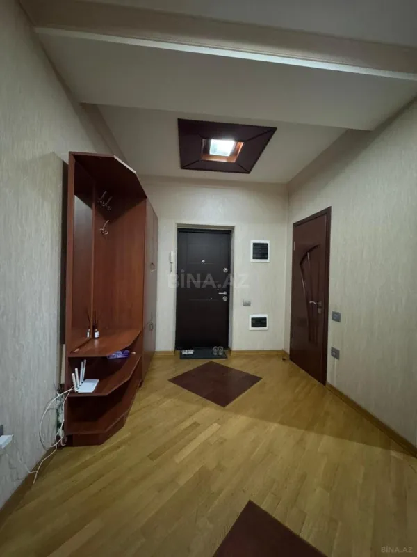 Kirayə verilir 3 otaqlı mənzil 120 m²