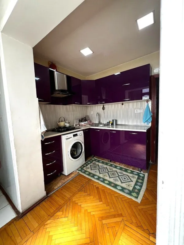 Satılır 4 otaqlı mənzil 130 m²