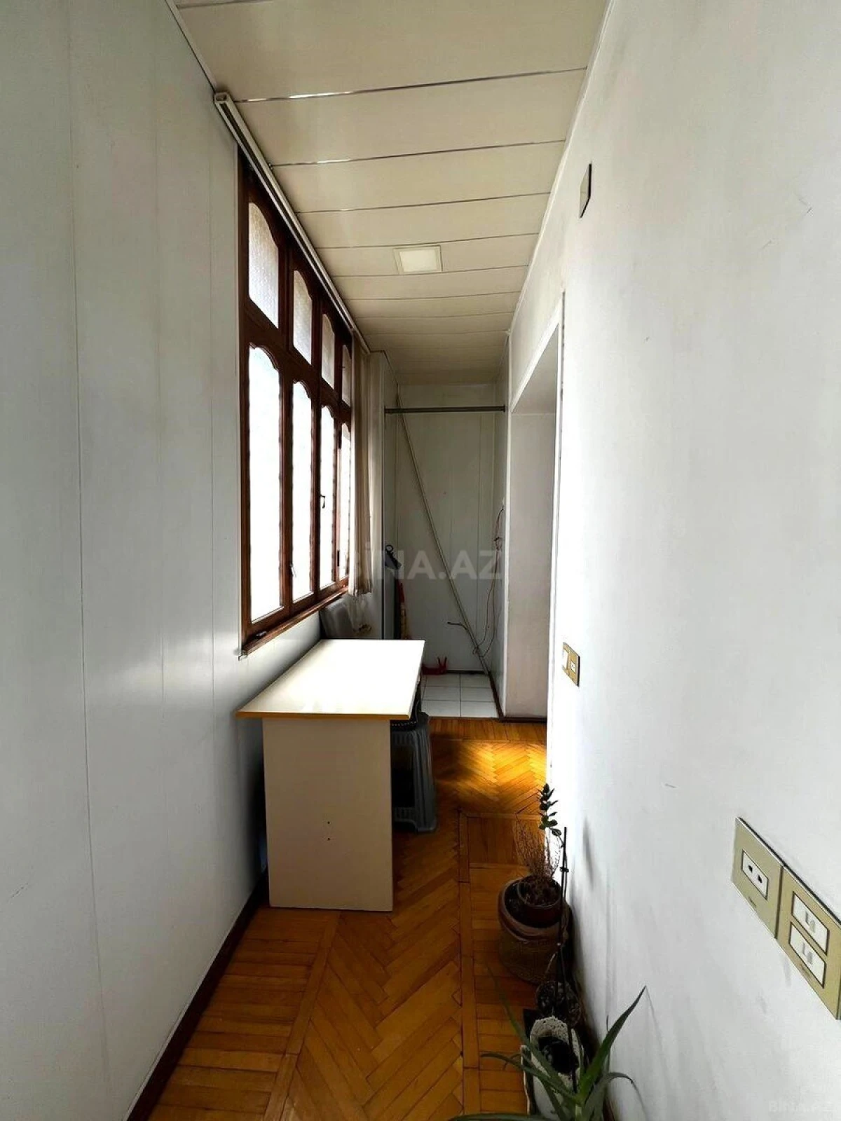 Satılır 4 otaqlı mənzil 130 m²
