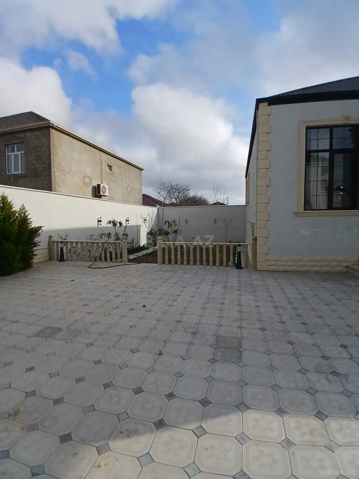 Satılır 4 otaqlı həyət evi 130 m²