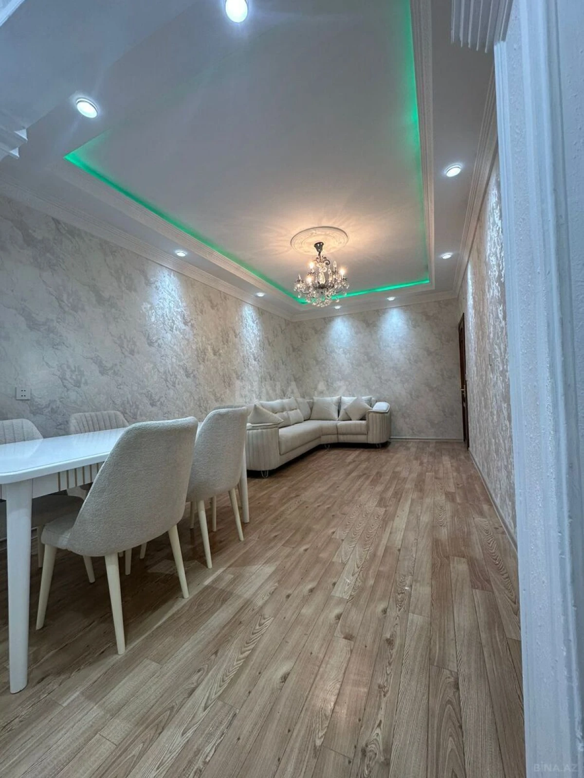 Satılır 3 otaqlı mənzil 70 m²