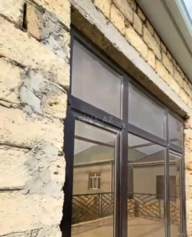 Satılır 8 otaqlı həyət evi 168 m²