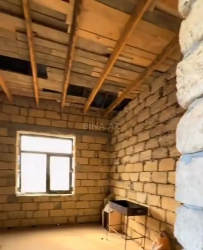 Satılır 8 otaqlı həyət evi 168 m²