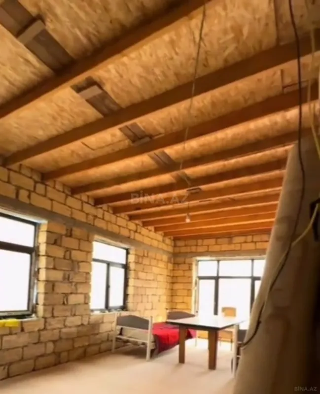 Satılır 8 otaqlı həyət evi 168 m²