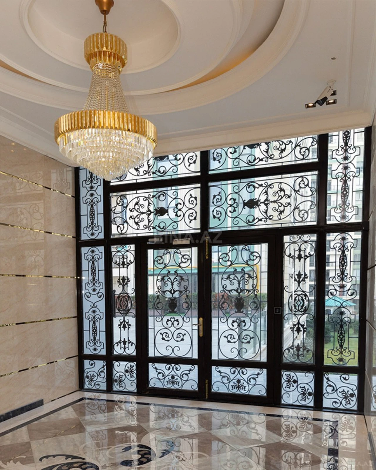 Satılır 4 otaqlı mənzil 219.6 m²