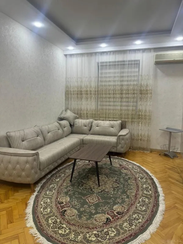 Kirayə verilir 2 otaqlı mənzil 65 m²