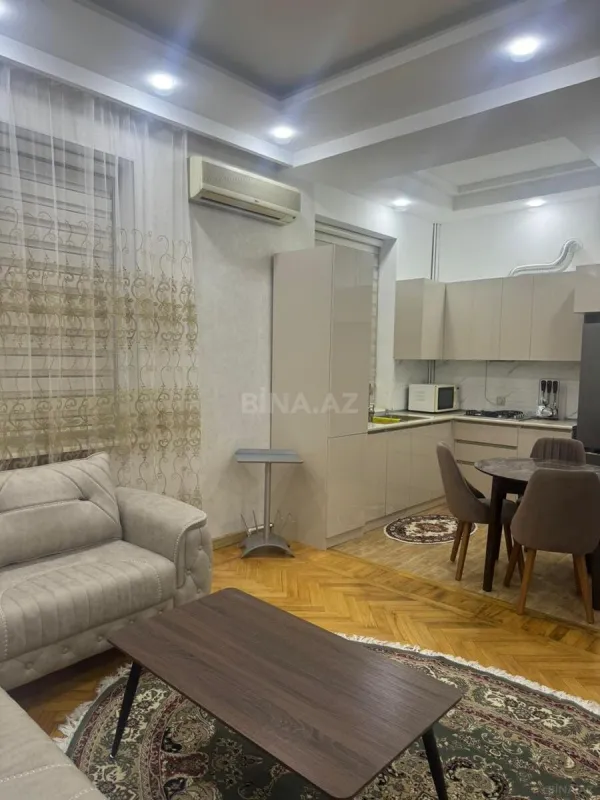 Kirayə verilir 2 otaqlı mənzil 65 m²
