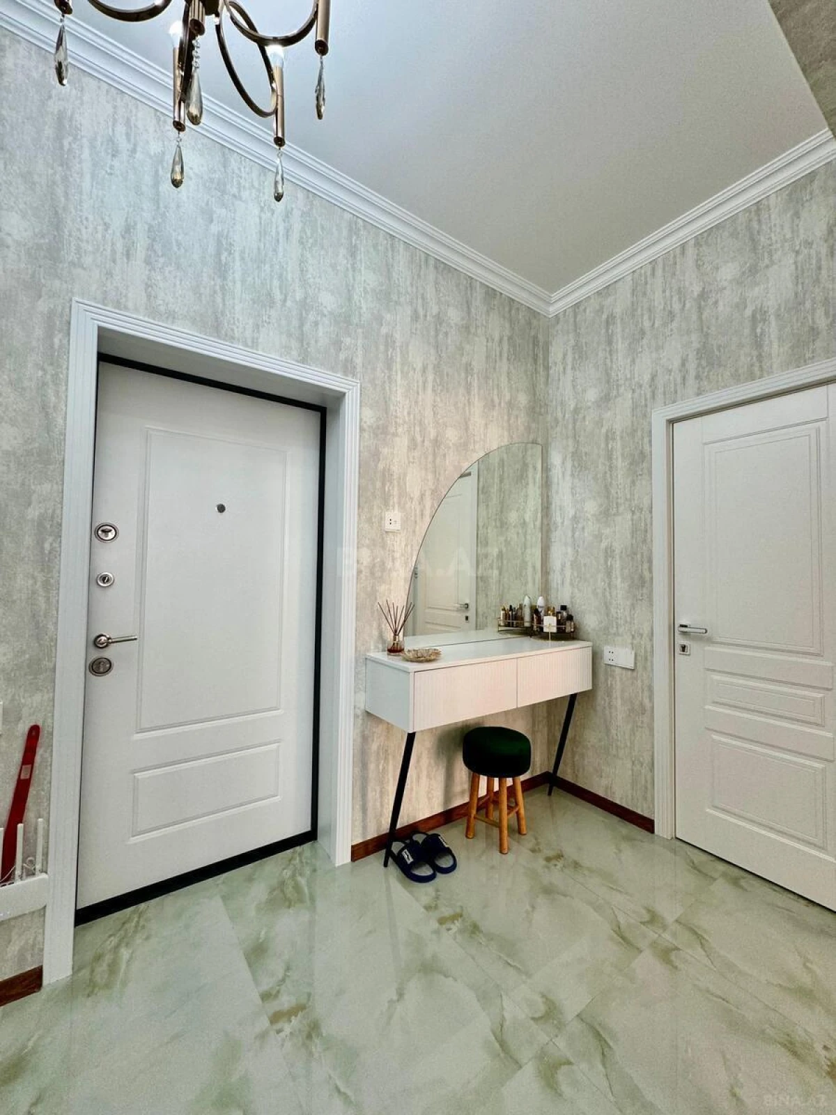 Satılır 2 otaqlı mənzil 58 m²