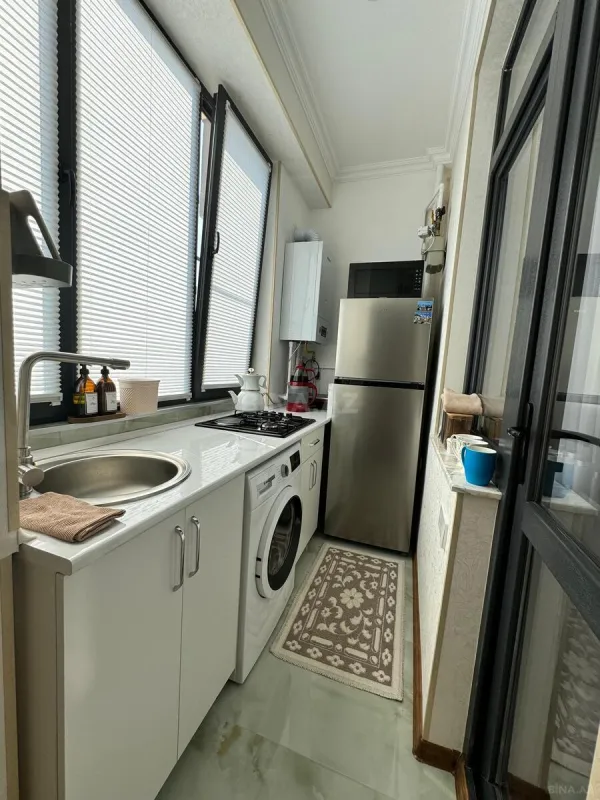 Satılır 2 otaqlı mənzil 58 m²