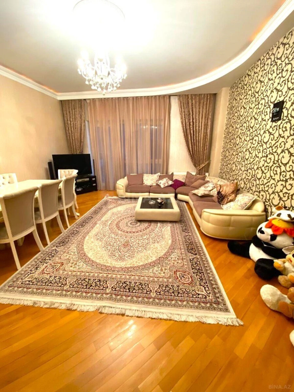 Satılır 3 otaqlı mənzil 150 m²
