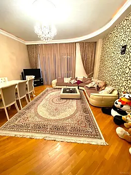 Satılır 3 otaqlı mənzil 150 m²