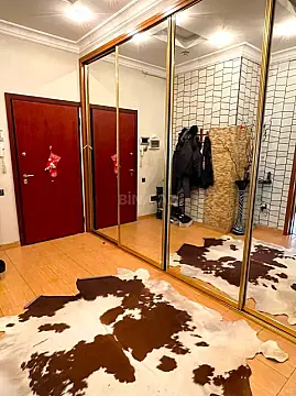 Satılır 3 otaqlı mənzil 150 m²