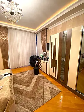 Satılır 3 otaqlı mənzil 150 m²