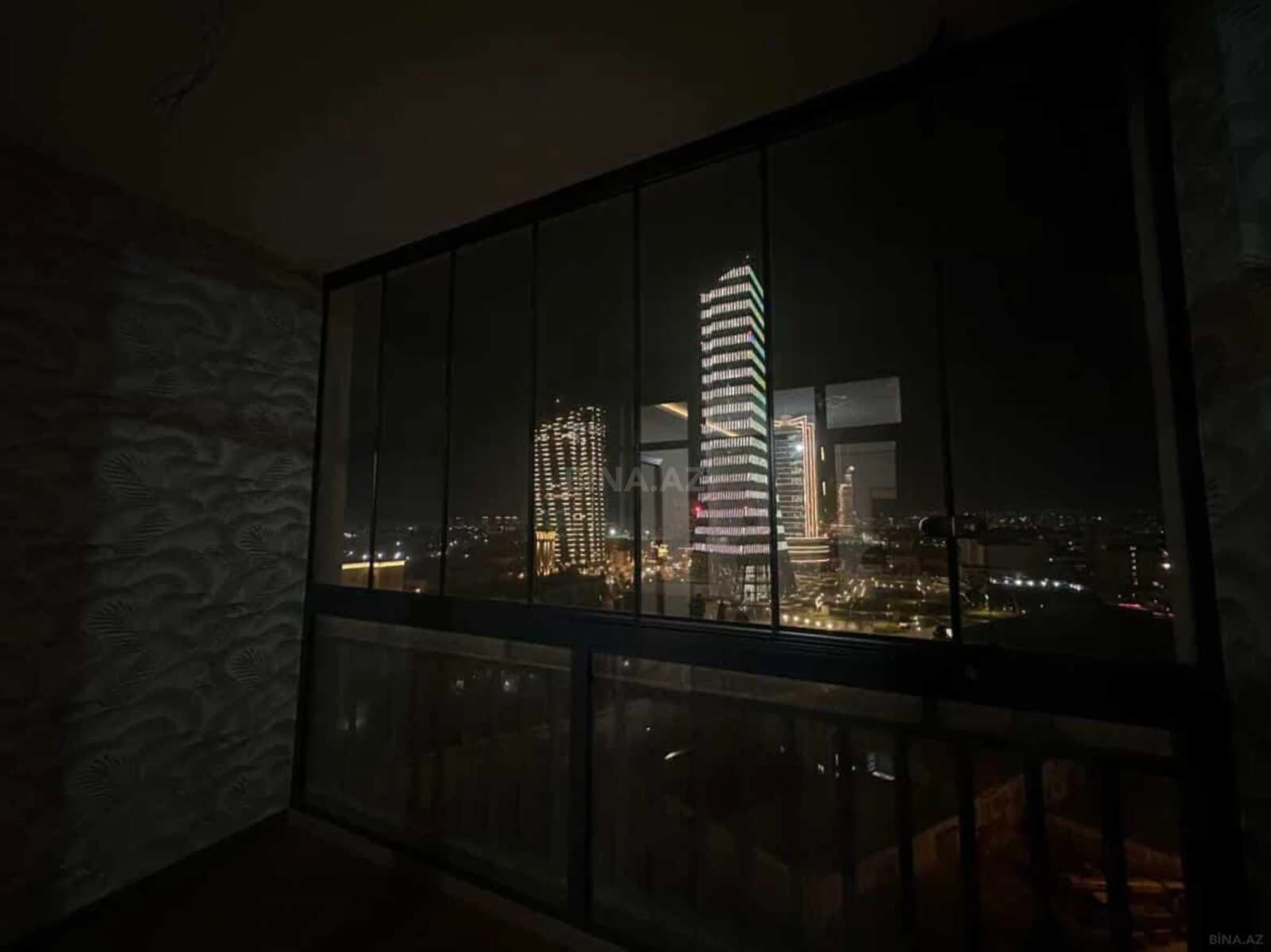 Satılır 2 otaqlı mənzil 91 m²