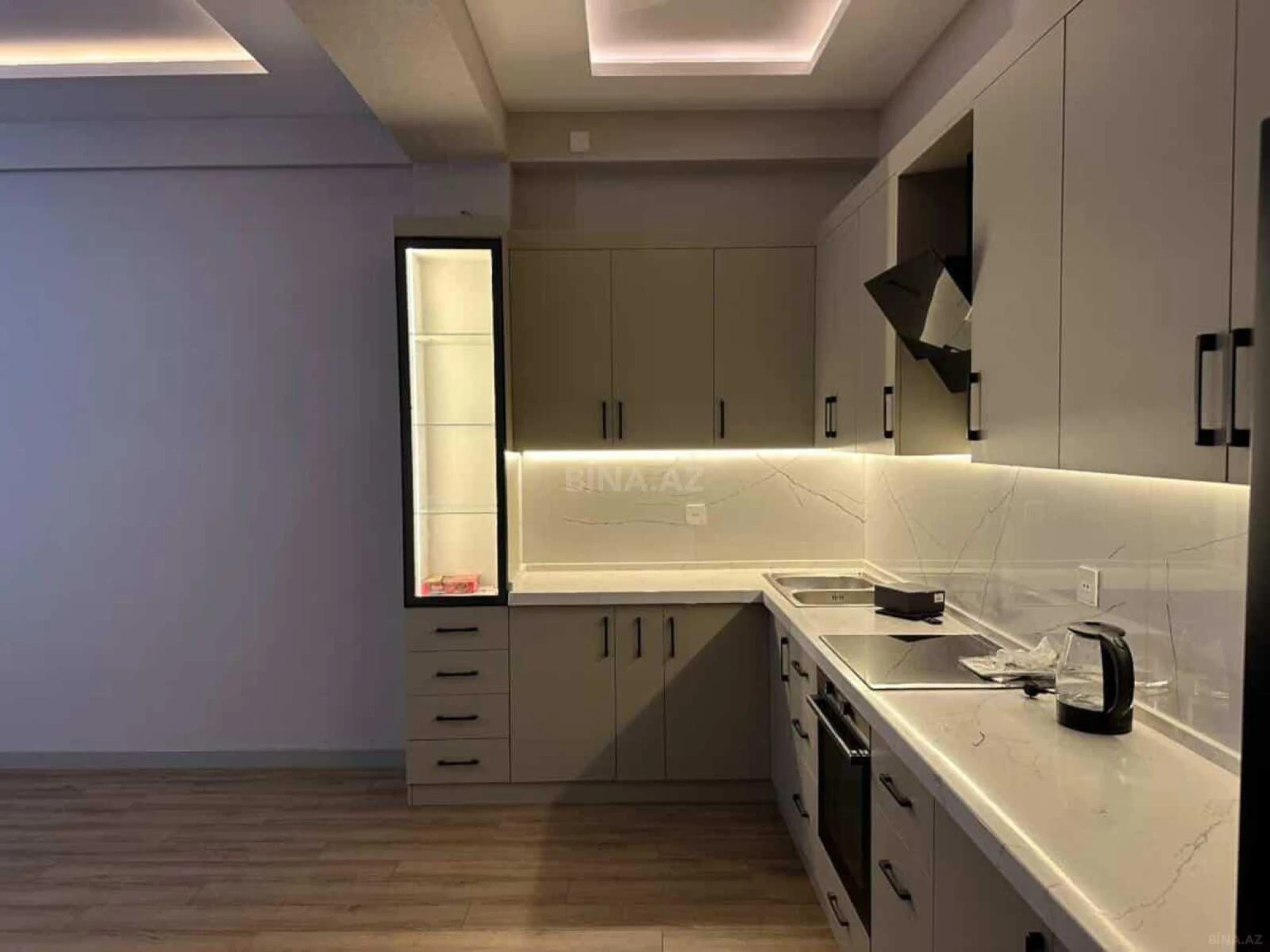 Satılır 2 otaqlı mənzil 91 m²