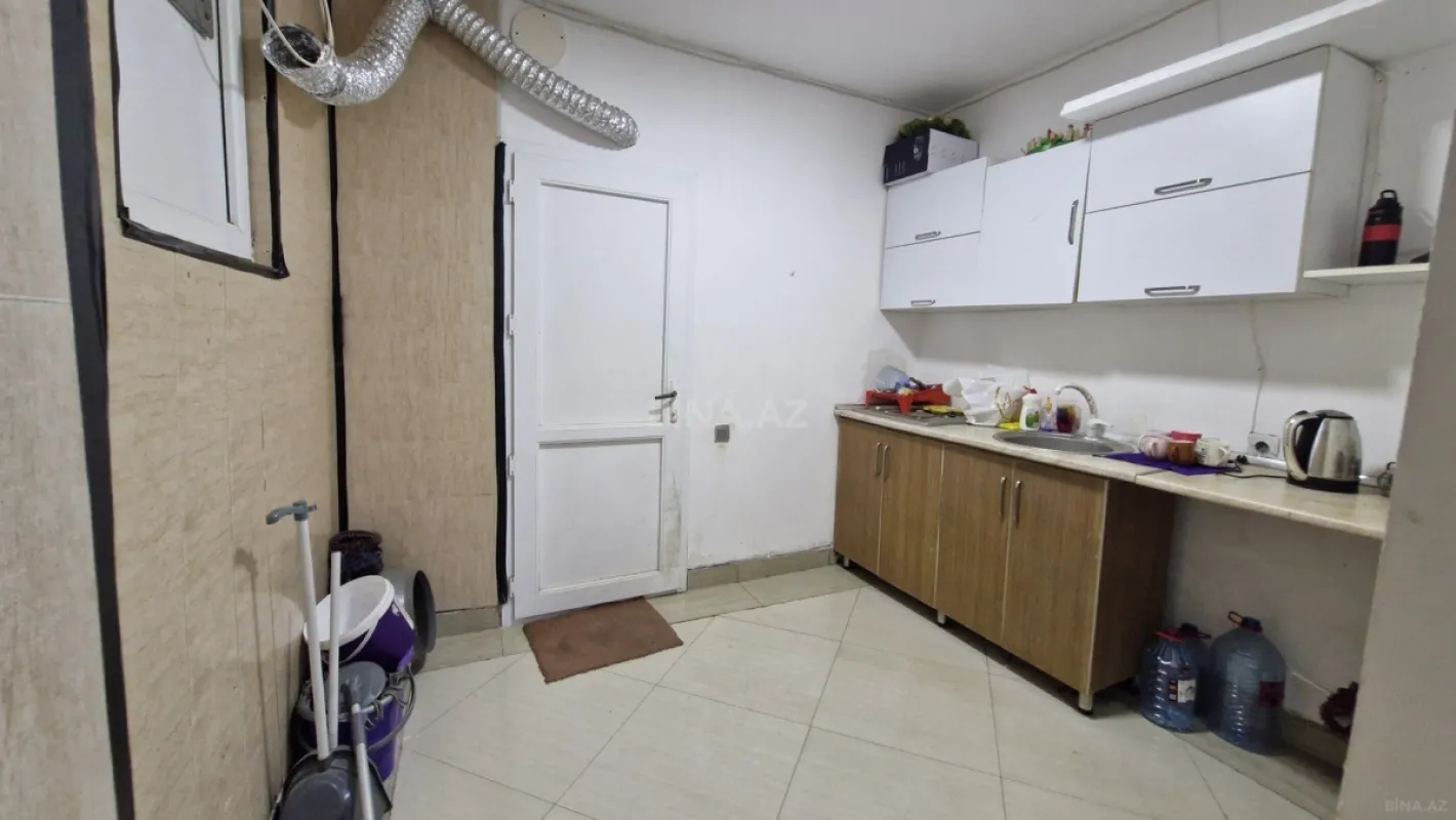 Satılır obyekt 180 m²