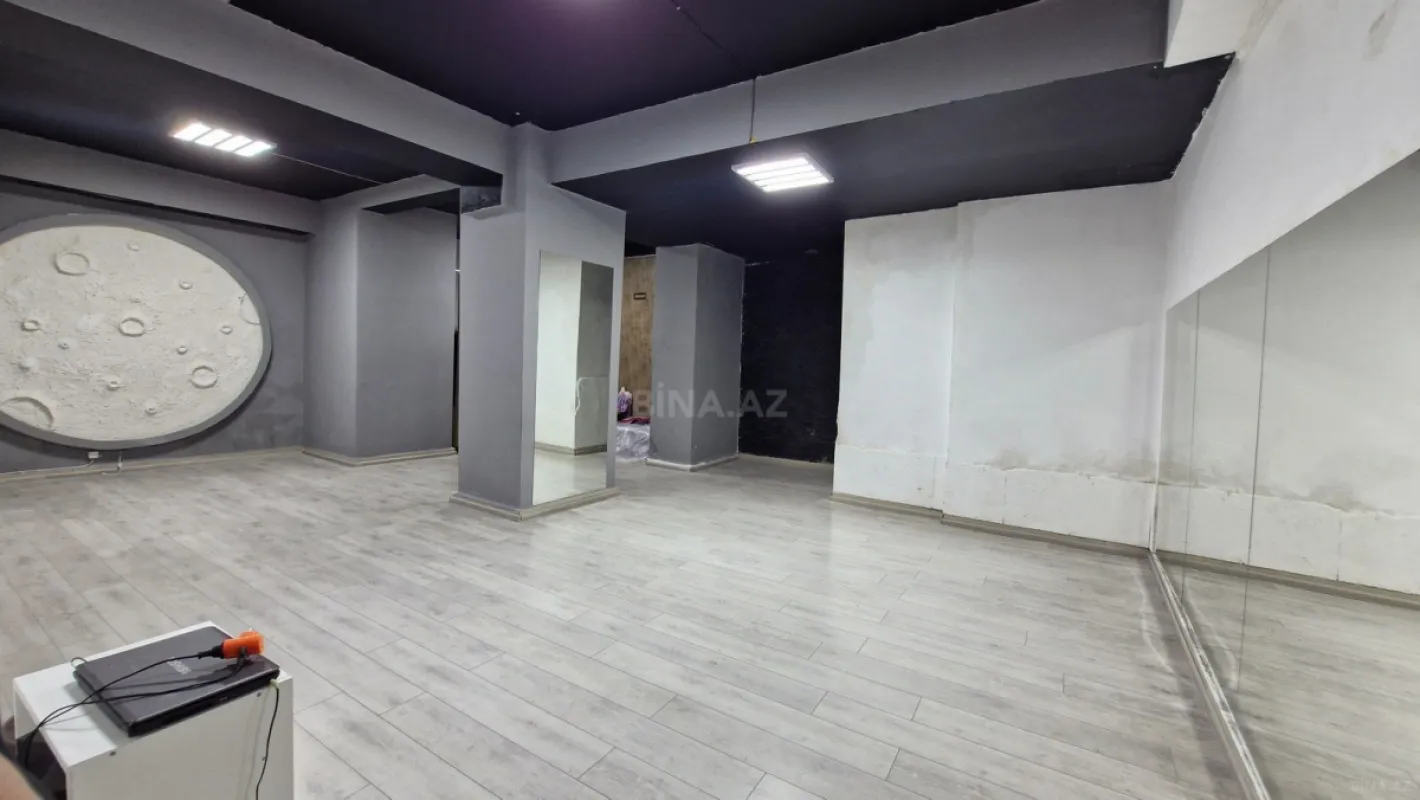 Satılır obyekt 180 m²