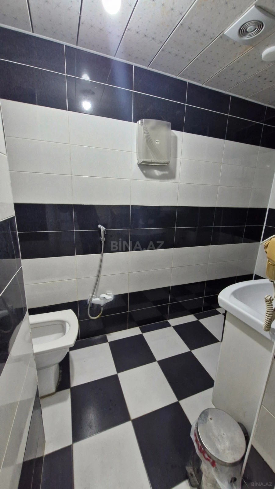 Satılır obyekt 180 m²