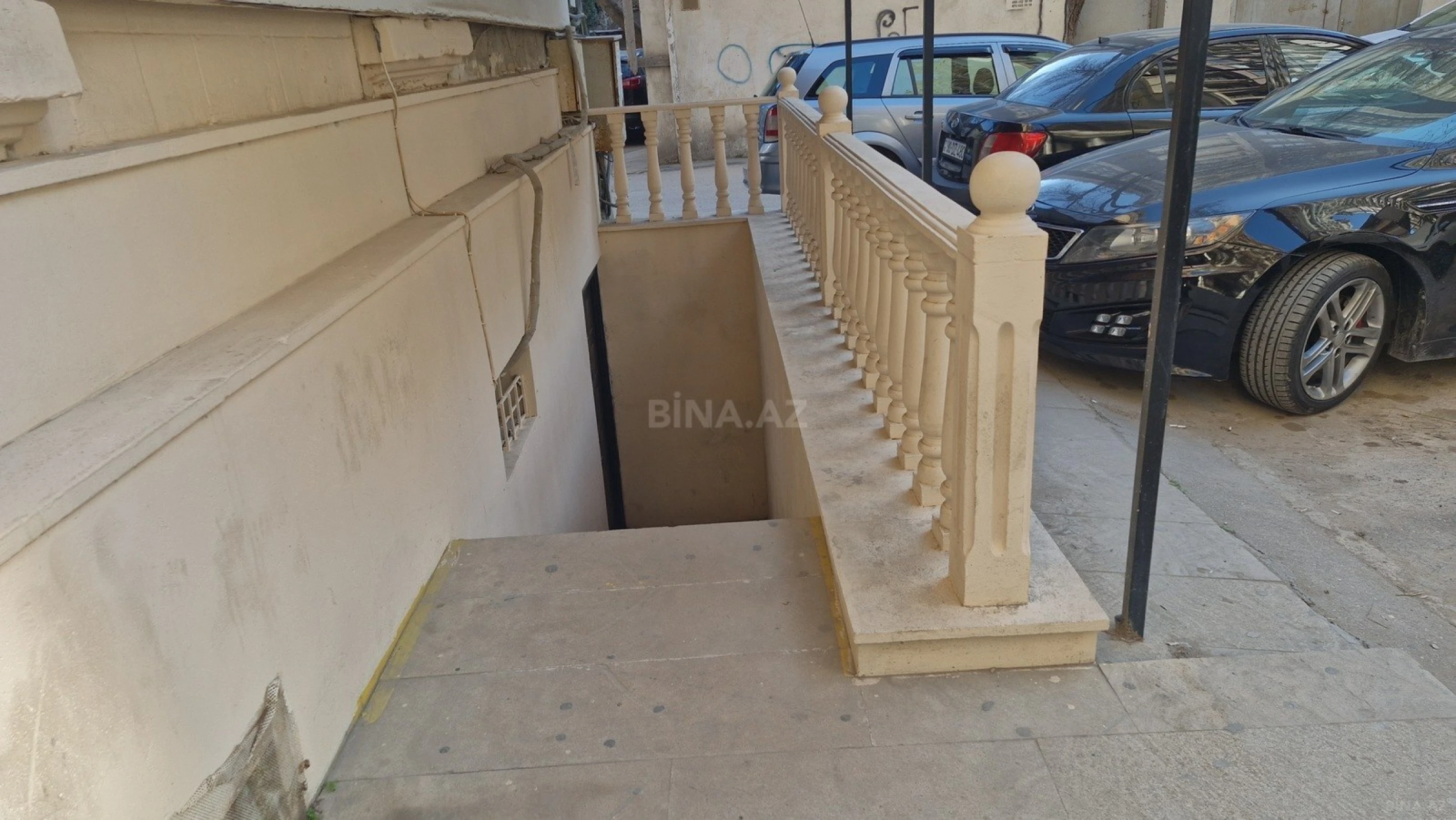 Satılır obyekt 180 m²