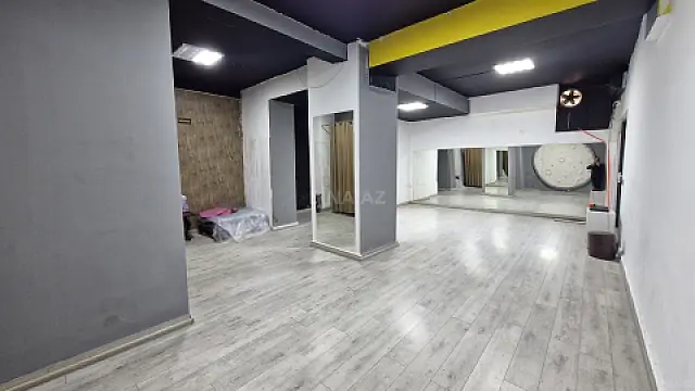 Satılır obyekt 180 m²