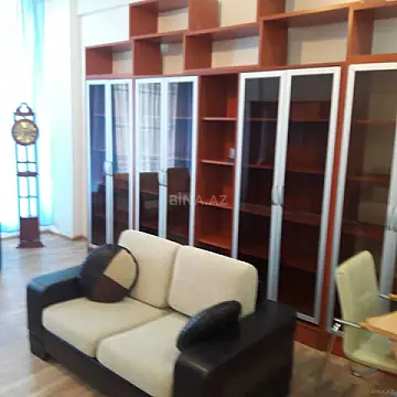 Kirayə verilir 3 otaqlı ofis 100 m²