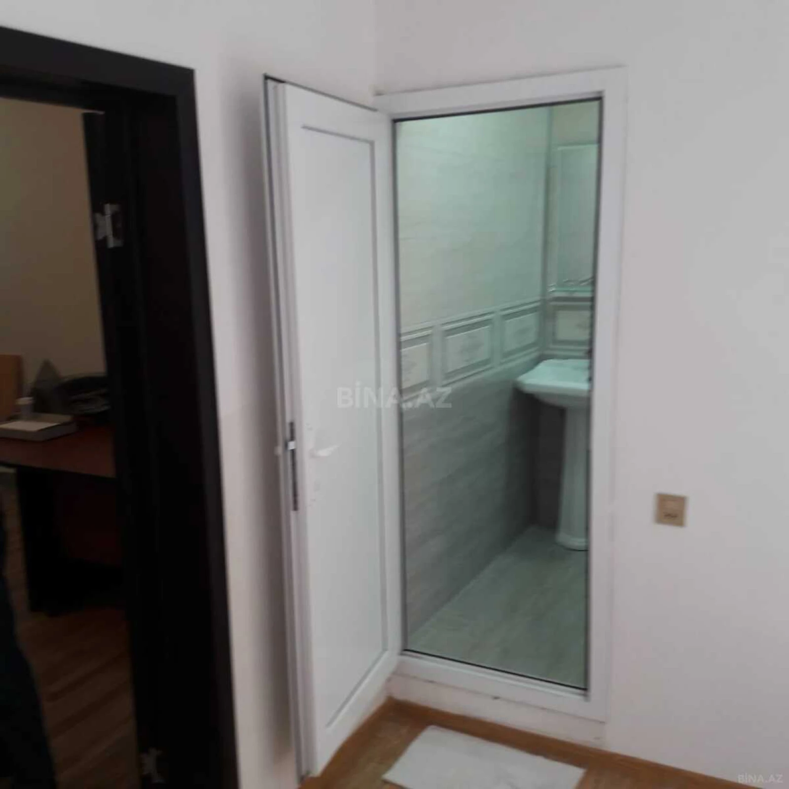 Kirayə verilir 3 otaqlı ofis 100 m²