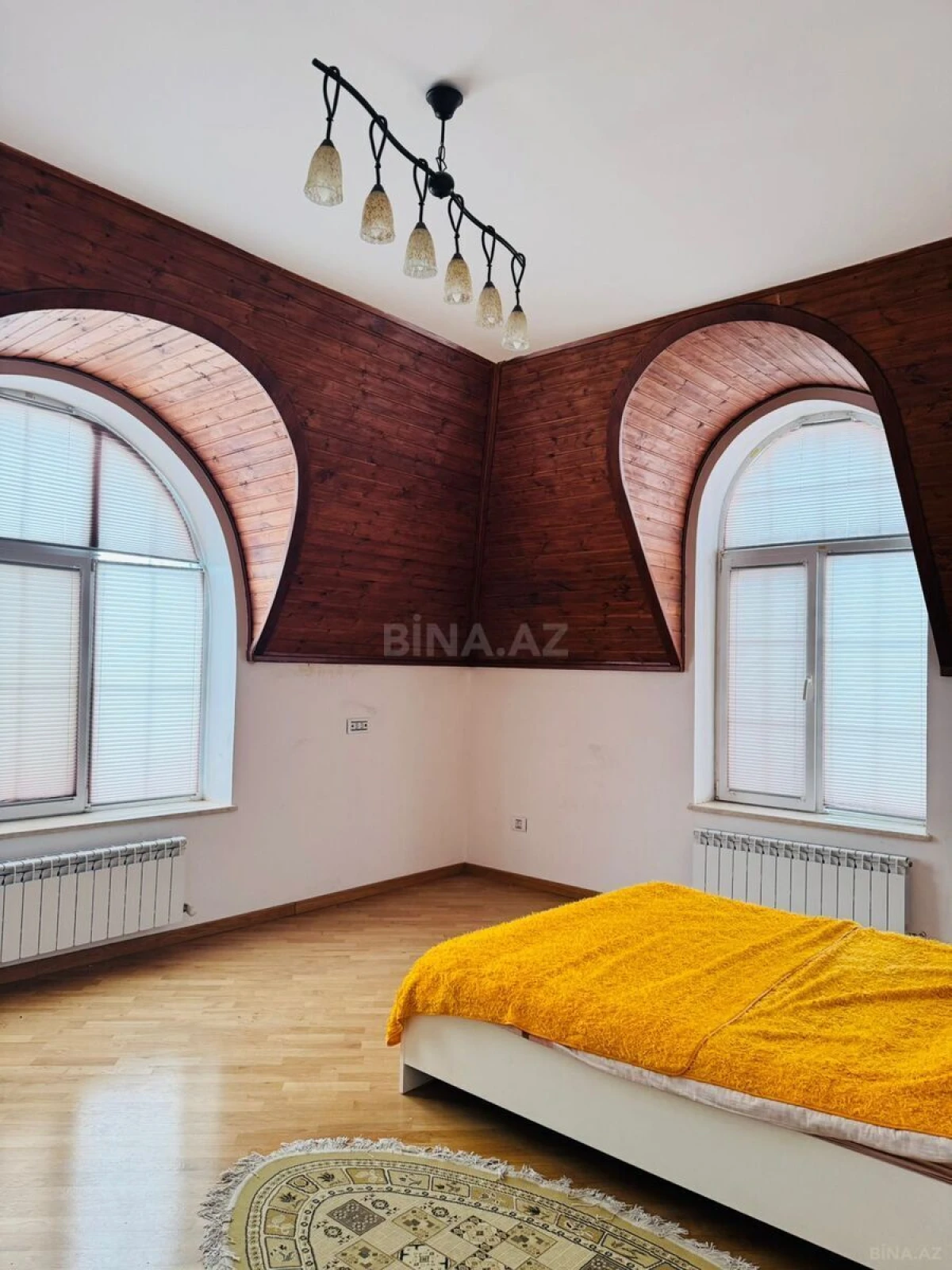 Kirayə verilir 8 otaqlı həyət evi 500 m²